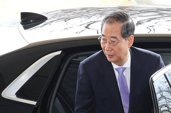 棒棒策略 韩国前国务总理韩德洙正式宣布参加总统选举