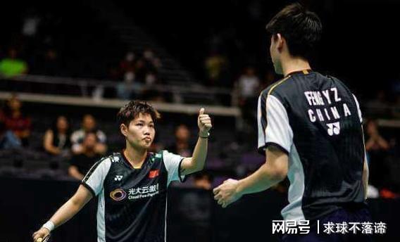 股顺网 李诗沣2-0世界冠军，夺冠了！国羽4金3银收官，大马1金1银印度1银